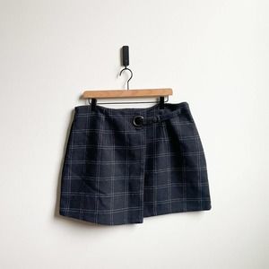 Black plaid mini skirt